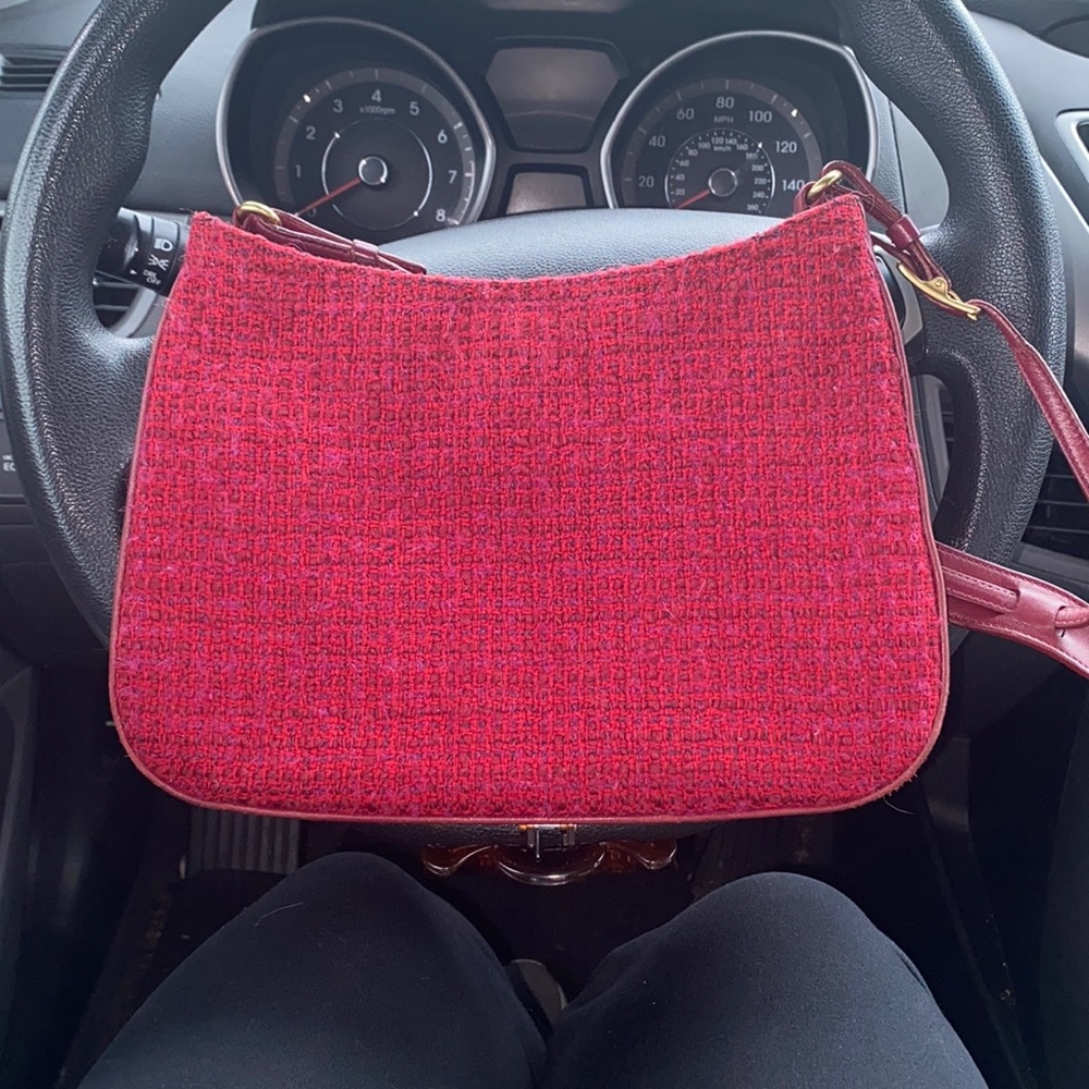 Vintage Coach Curved shoulder bag.